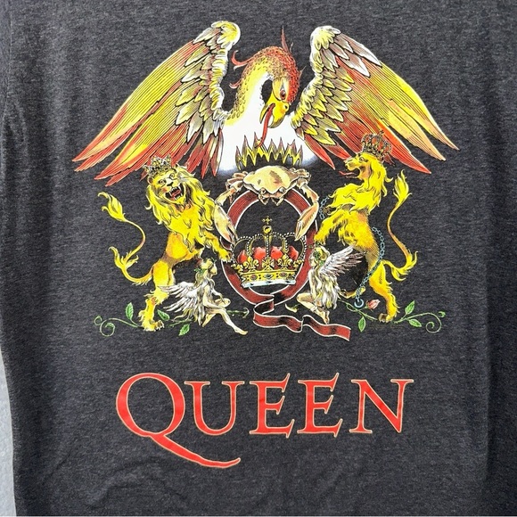 Queen Shirt Mens Medium Grey Graphic Official Merch Rock Band Concert Phoenix - Picture 3 of 6